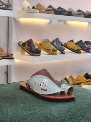 صورة زبيري وطني مطرز مديل م75